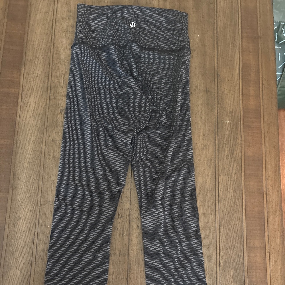 lululemon crop leggings